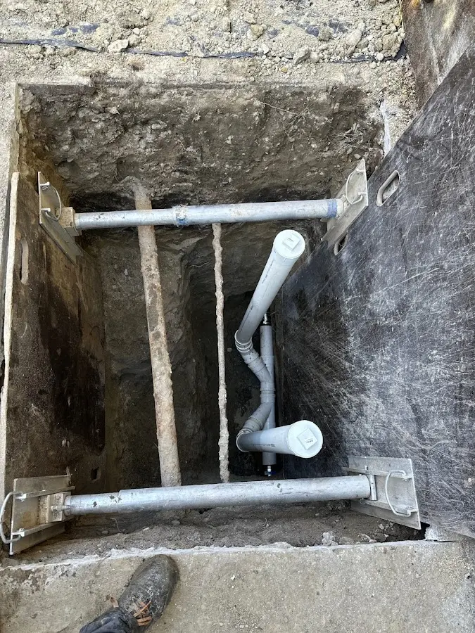 Experienced plumber completing Drain Cleaning work in Palm Valley